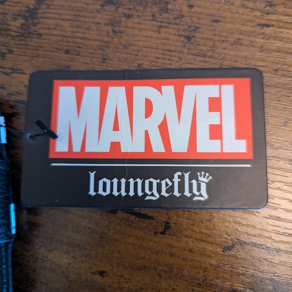 Loungefly Marvel Punisher Wallet - Picture 7 of 8